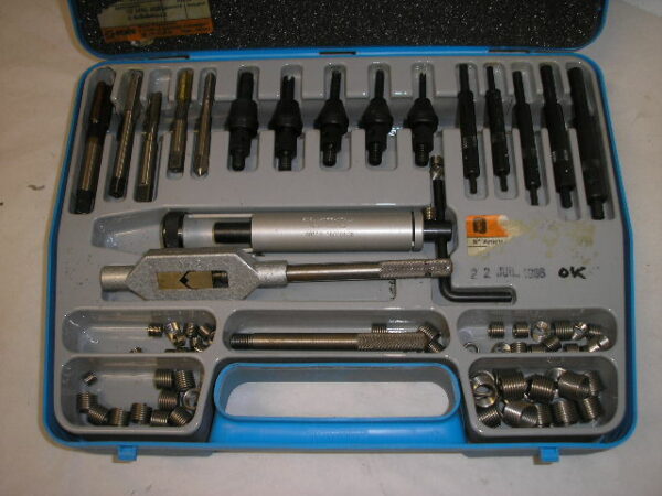COFFRET POSE HELICOIL <div hidden>AU_CPHL001</div>