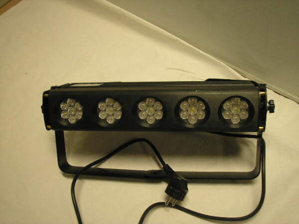BARRE LEDS R.V.B <div hidden>LO_PROJ013</div>